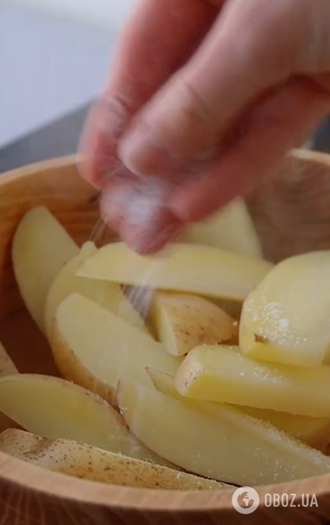 Как приготовить хрустящий картофель по-селянски: делимся рецептом и секретами приготовления