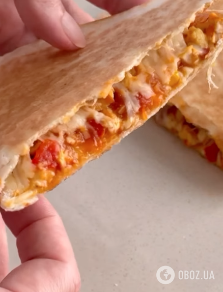 Хрустка тортилья зі смачною м'ясною начинкою: рецепт ситної страви за лічені хвилини