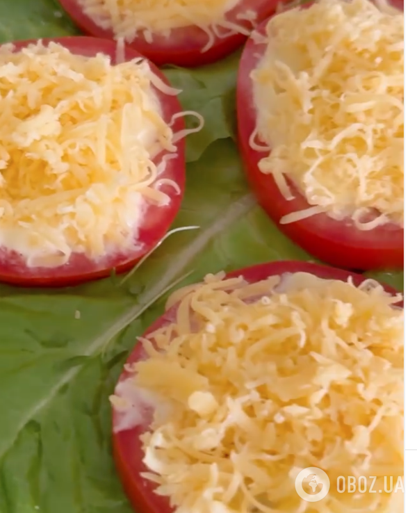 Помідори по-ровенськи зі смачною начинкою: рецепт бюджетної закуски за 2 хвилини