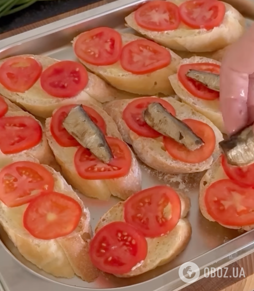 Гарячі бутерброди зі шпротами: ділимося елементарним рецептом