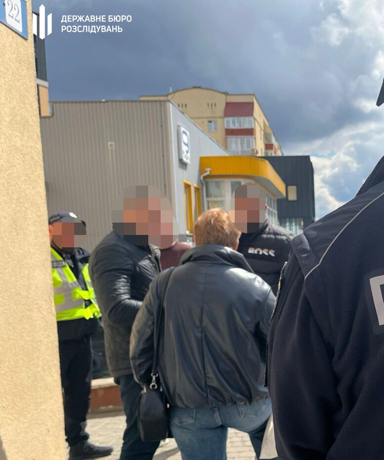 Пьяный, в розыске и без прав: в Хмельницком задержали военного, который совершил ДТП. Фото