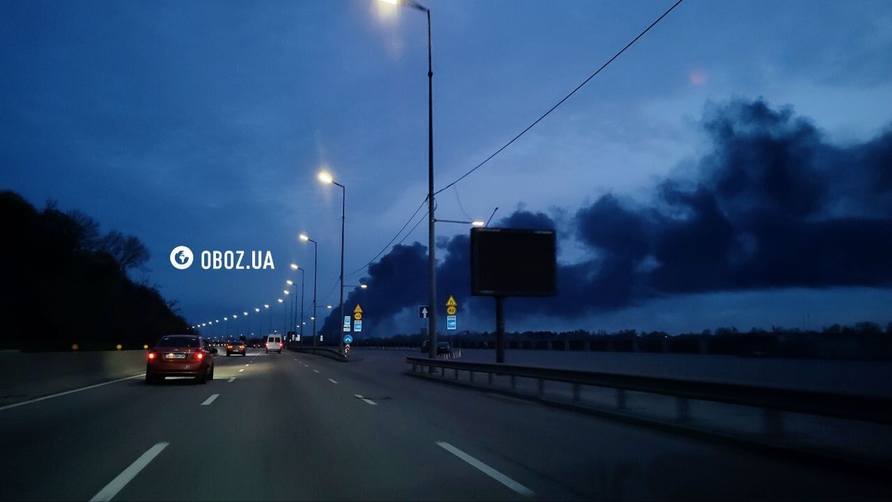 В Киеве после российской атаки поднялся черный дым: количество жертв возросло. Фото и видео