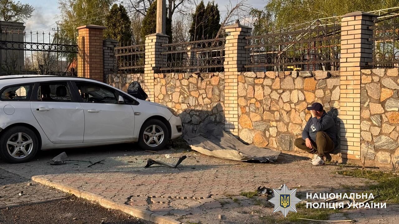 Россия ударила КАБами по жилому району Запорожья: погиб человек, есть раненые. Фото