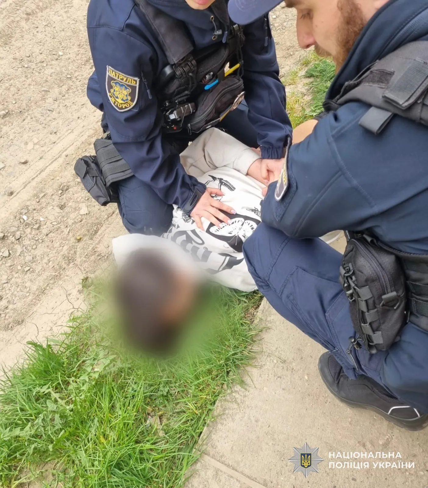 На Закарпатті учень вистрілив в однокласника у школі під час уроку: його затримали. Фото і відео