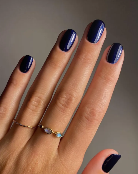 Забудьте о нюде: эксперты назвали тренд маникюра в апреле 2026 года