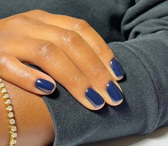 Забудьте о нюде: эксперты назвали тренд маникюра в апреле 2026 года