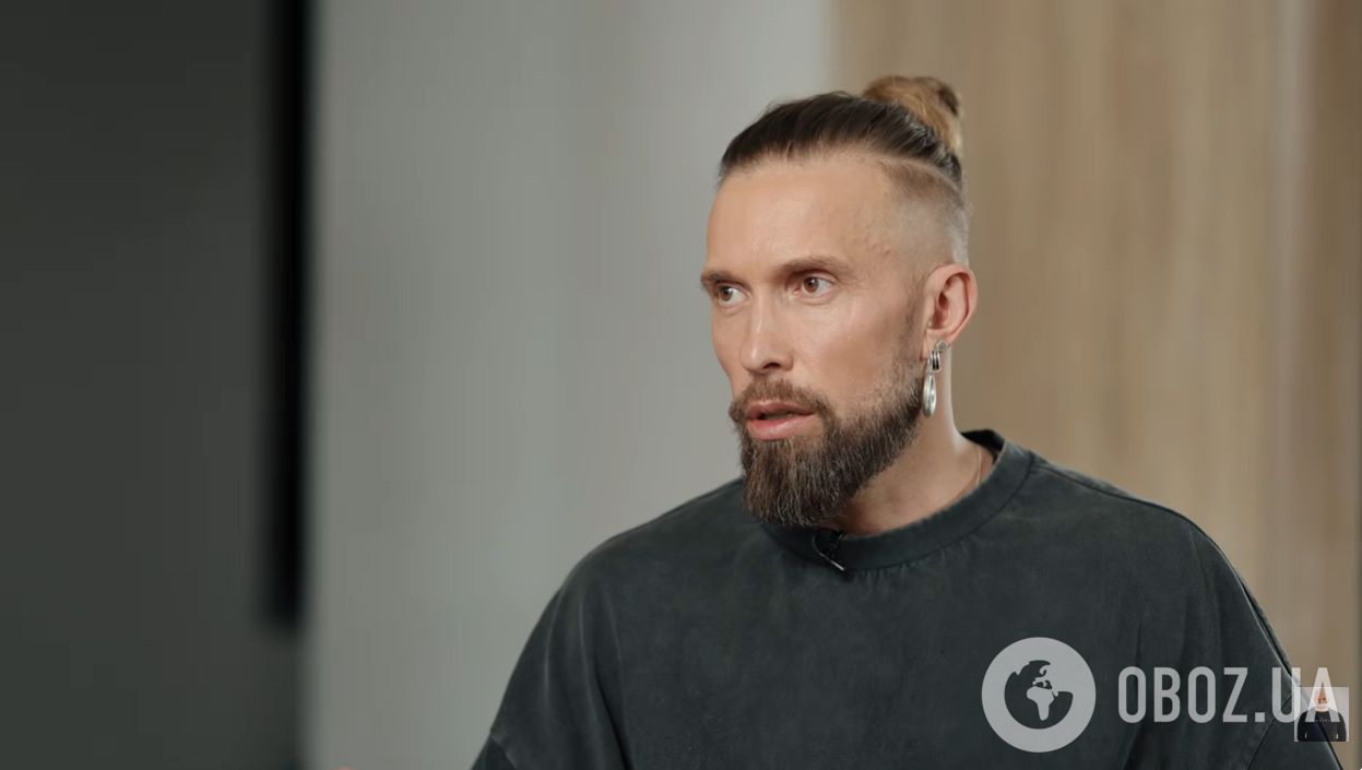 Известный актер-стриптизер, которого все время путали с Тарзаном, жестко прошелся по "дешевым" танцам путиниста