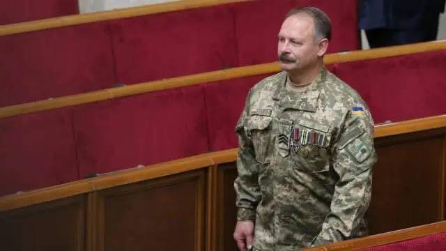 Завжди боровся за Україну та її майбутнє: Порошенко поділився спогадами про загиблого три роки тому на фронті Олега Барну