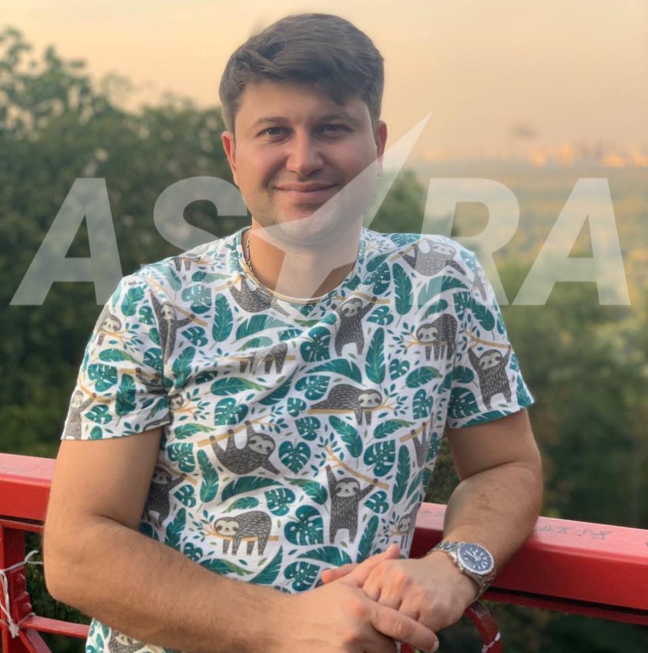 Просил у украинцев денег на лечение сына и сбежал в Россию: всплыли подробности о летчике-предателе, который дезертировал в 2022 году