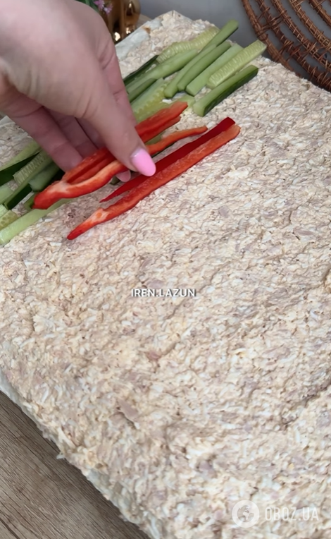 Ситний рулет з лаваша з тунцем: дуже смачна і універсальна закуска