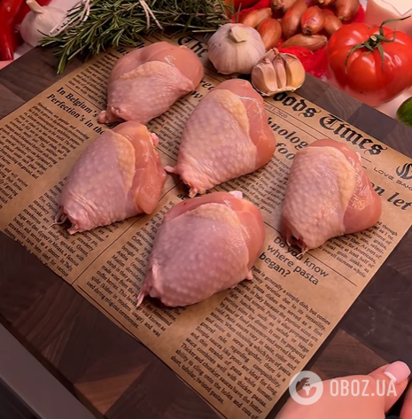 Соковита курка у вершково-грибному соусі: як смачно приготувати на сковорідці для вечері