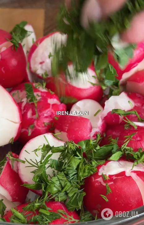 Сочный битый редис с чесноком и зеленью: готовится за считанные минуты