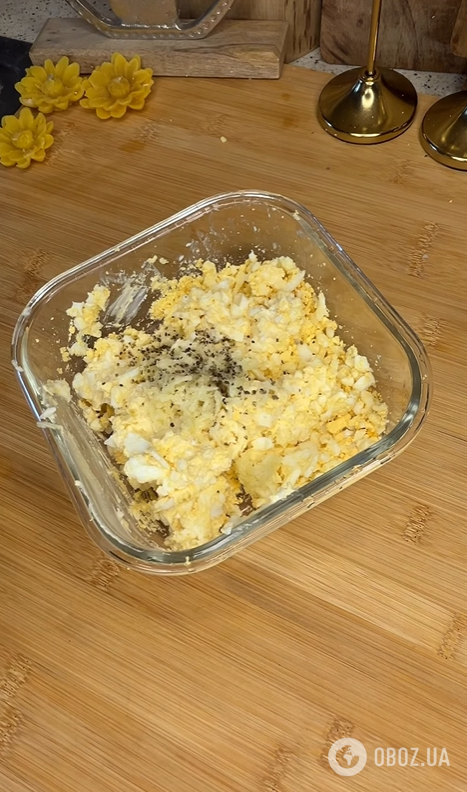 Елементарна домашня намазка з сиру та яєць: готується 15 хвилин