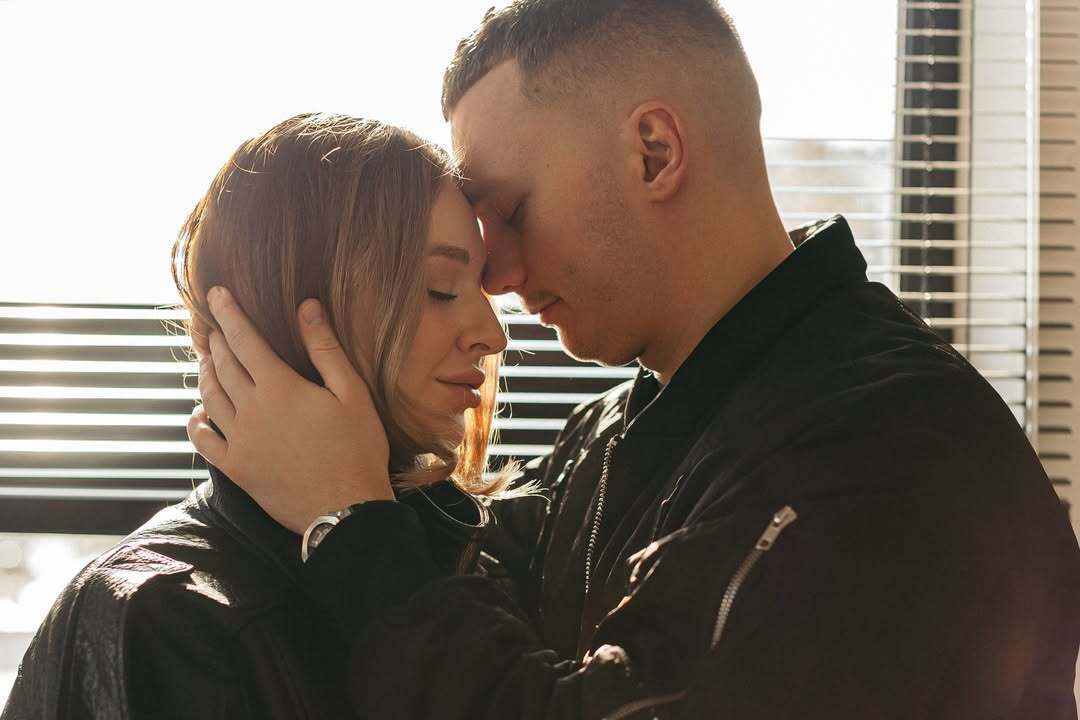 Один із найпопулярніших учителів України Руслан Циганков вперше став батьком і показав фото малюка