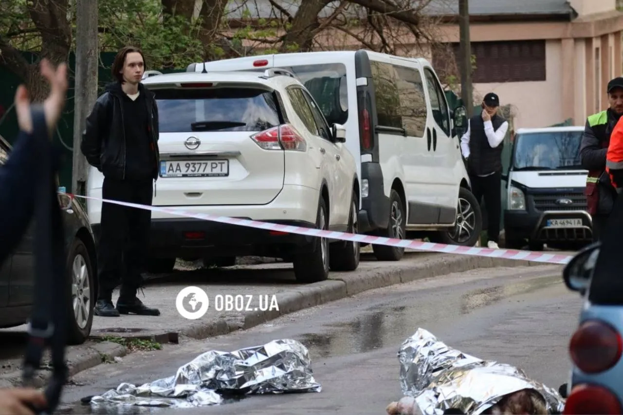 Трупы на улице, шокированные соседи: фоторепортаж с места теракта в Киеве, где уроженец Москвы убил 6 человек