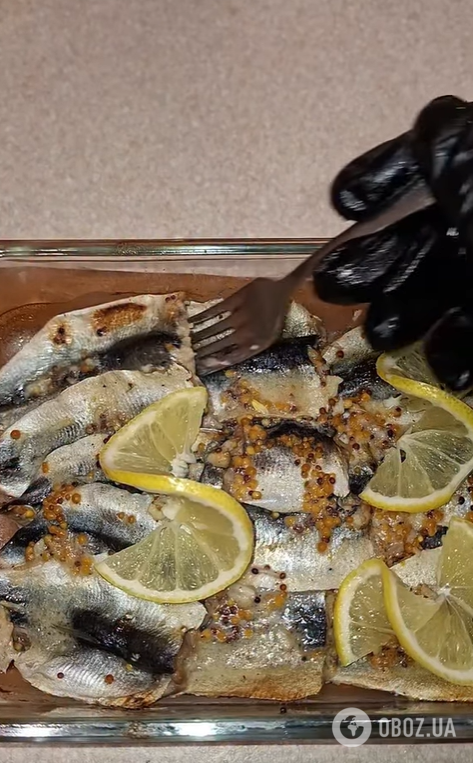 Запечена салака в маринаді: як приготувати в домашніх умовах