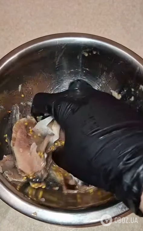 Запечена салака в маринаді: як приготувати в домашніх умовах