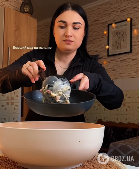 Лінива домашня піца у форму панкеків на сковорідці: готується за лічені хвилини