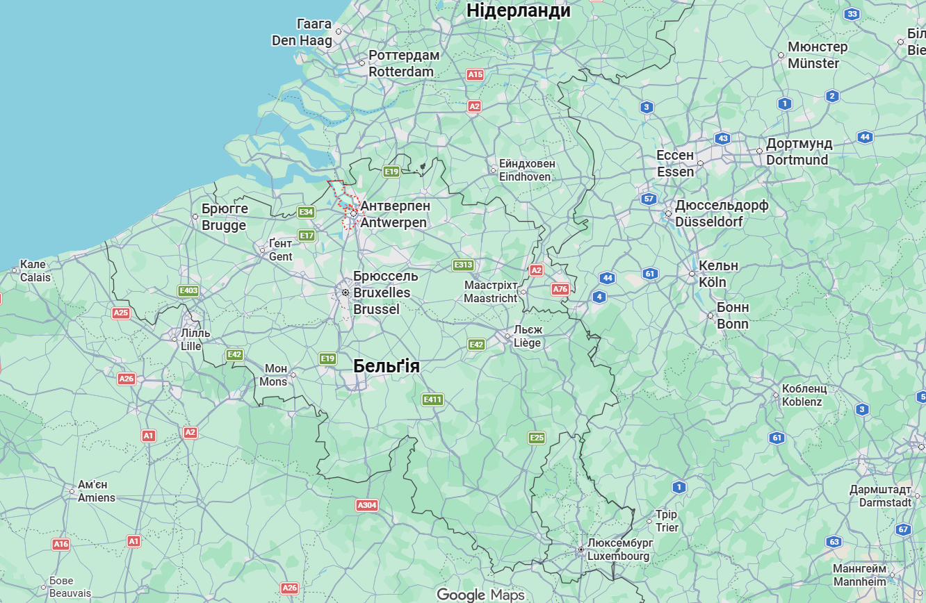 Біля Антверпена вантажне судно врізалось у причал, стався розлив дизелю: чи постраждав екіпаж