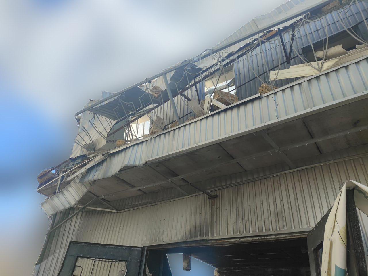 Россия сбросила девять КАБов на Херсонщину, разрушены склады. Фото