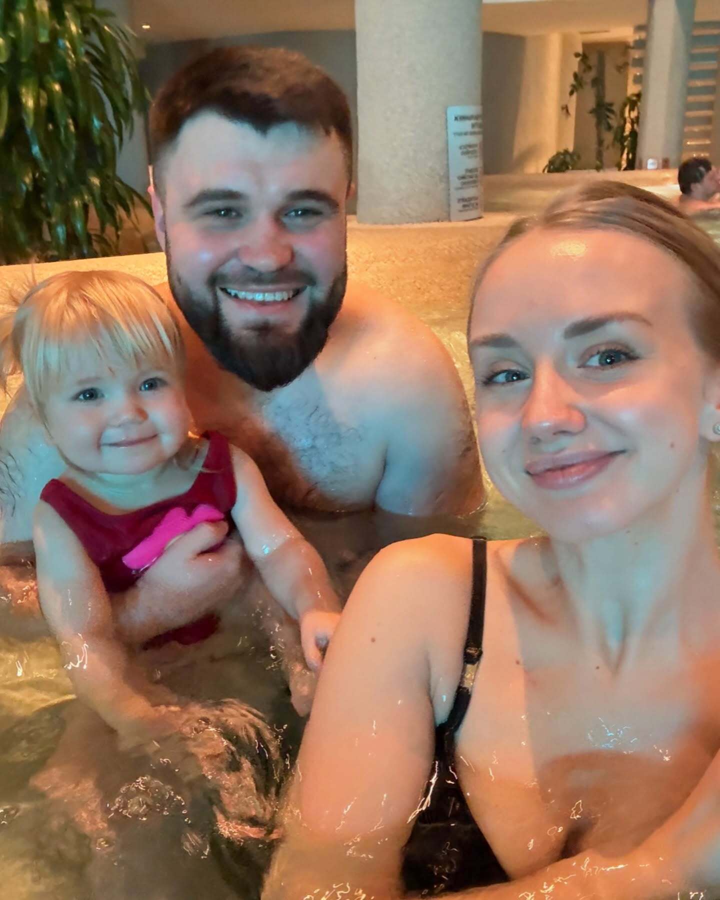 Семья звезды "Лиги смеха" едва не стала жертвой теракта в Киеве: задержались из-за прически жены