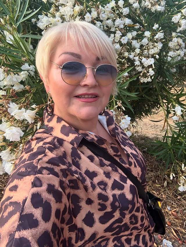 "Його дружина мене не пробачила". Народна артистка розповіла про таємний роман із одруженим чоловіком і як розірвала сімейне "прокляття"