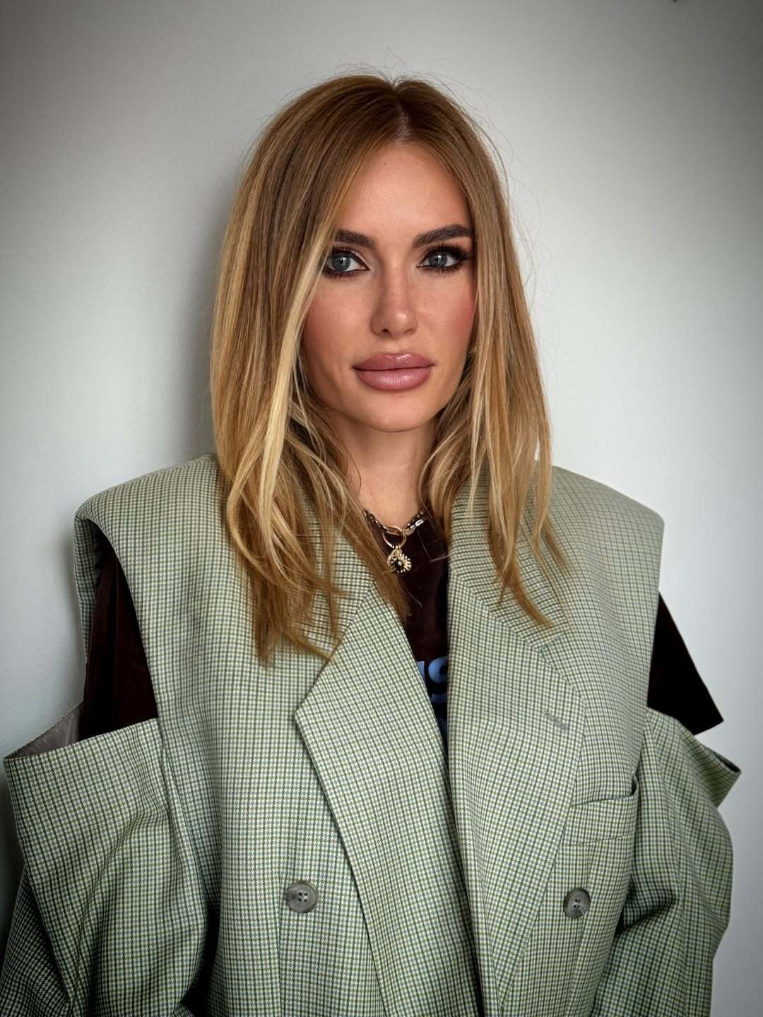 "Стілець, собака, 23". Слава Камінська, яка живе в Європі, висміяла нову українську музику та назвала єдину пісню, яка їй подобається