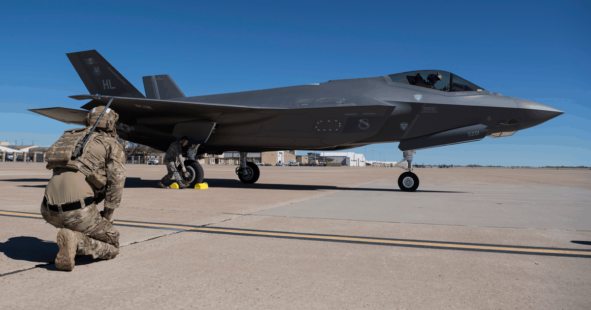 Вблизи Лас-Вегаса в США разбился истребитель F-35: все обстоятельства инцидента