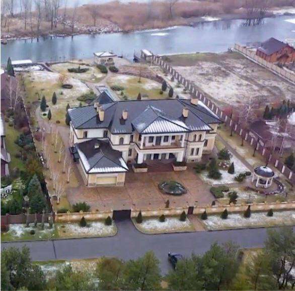 Квартира дружини у Франції та 13 млн боргу перед сином: декларація Загіда Краснов за 2025 рік