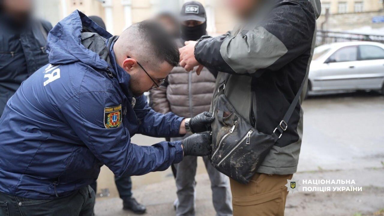 Тыловая должность за $10 тыс.: в Одесской области разоблачили чиновника ТЦК, который обещал решить вопрос с СЗЧ. Фото