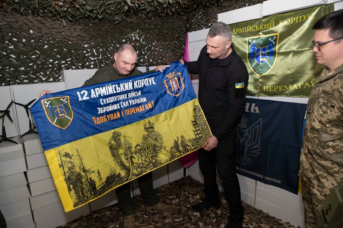 Київ передав ще 3 тисячі БпЛА захисникам України. Фото