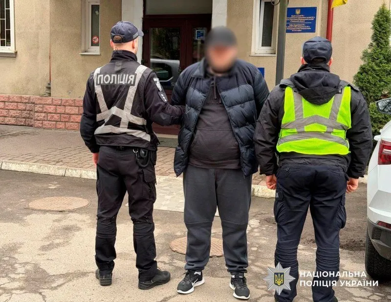 Во Львове таможенник зарезал работника ТЦК ножом, его задержали: все подробности инцидента