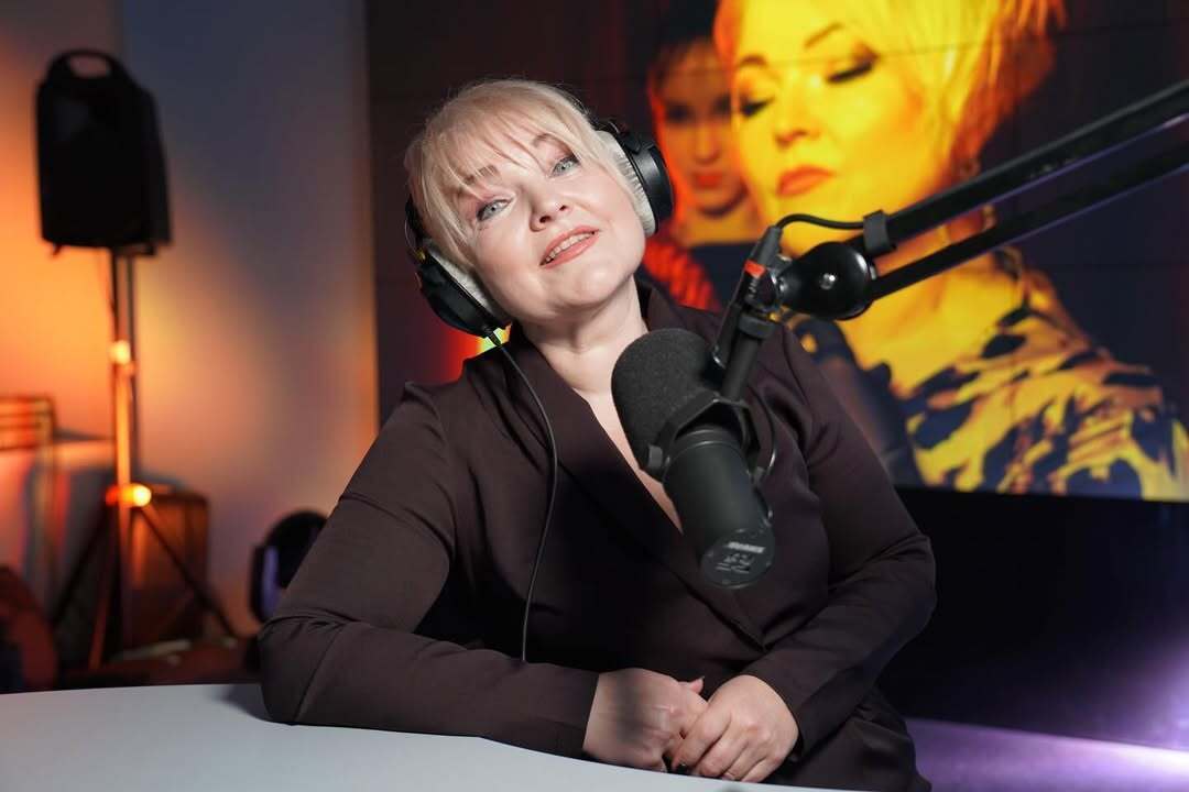 "Його дружина мене не пробачила". Народна артистка розповіла про таємний роман із одруженим чоловіком і як розірвала сімейне "прокляття"