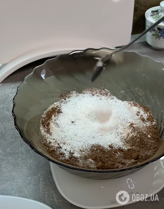 Домашние шоколадно-кокосовые кексы к чаю: из чего приготовить удачное тесто