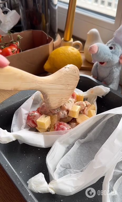 Човники з картоплею та куркою для ситного обіду: рецепт в духовці