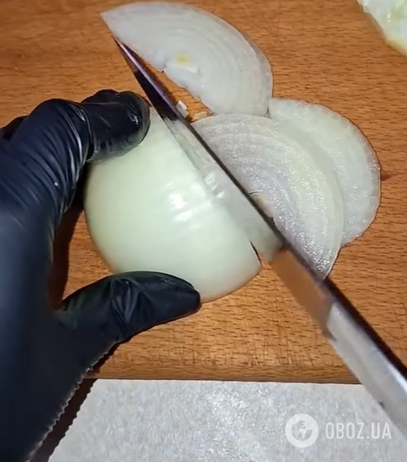 Как вкусно замариновать лук к шашлыку: идея для весеннего пикника