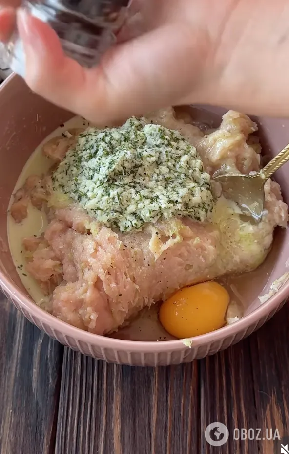 Что добавить в фарш для котлет для сочности: нужен всего один овощ