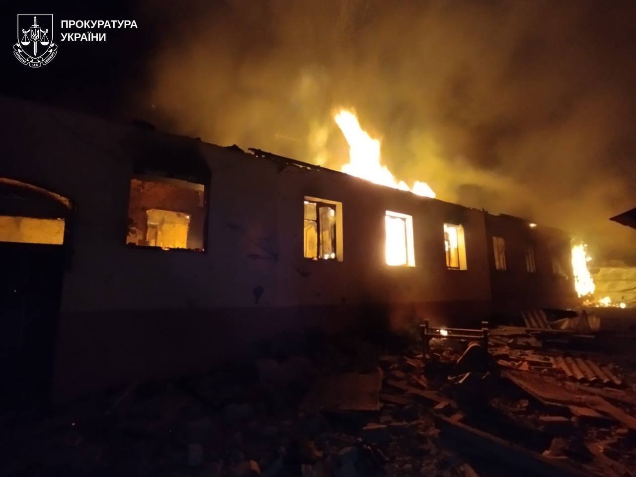 Оккупанты атаковали Великий Бурлук на Харьковщине: пострадали три человека. Фото и видео