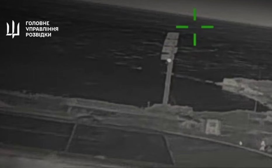 "Примари" ГУР уразили два великі десантні кораблі та російську РЛС у Криму: деталі операції. Відео