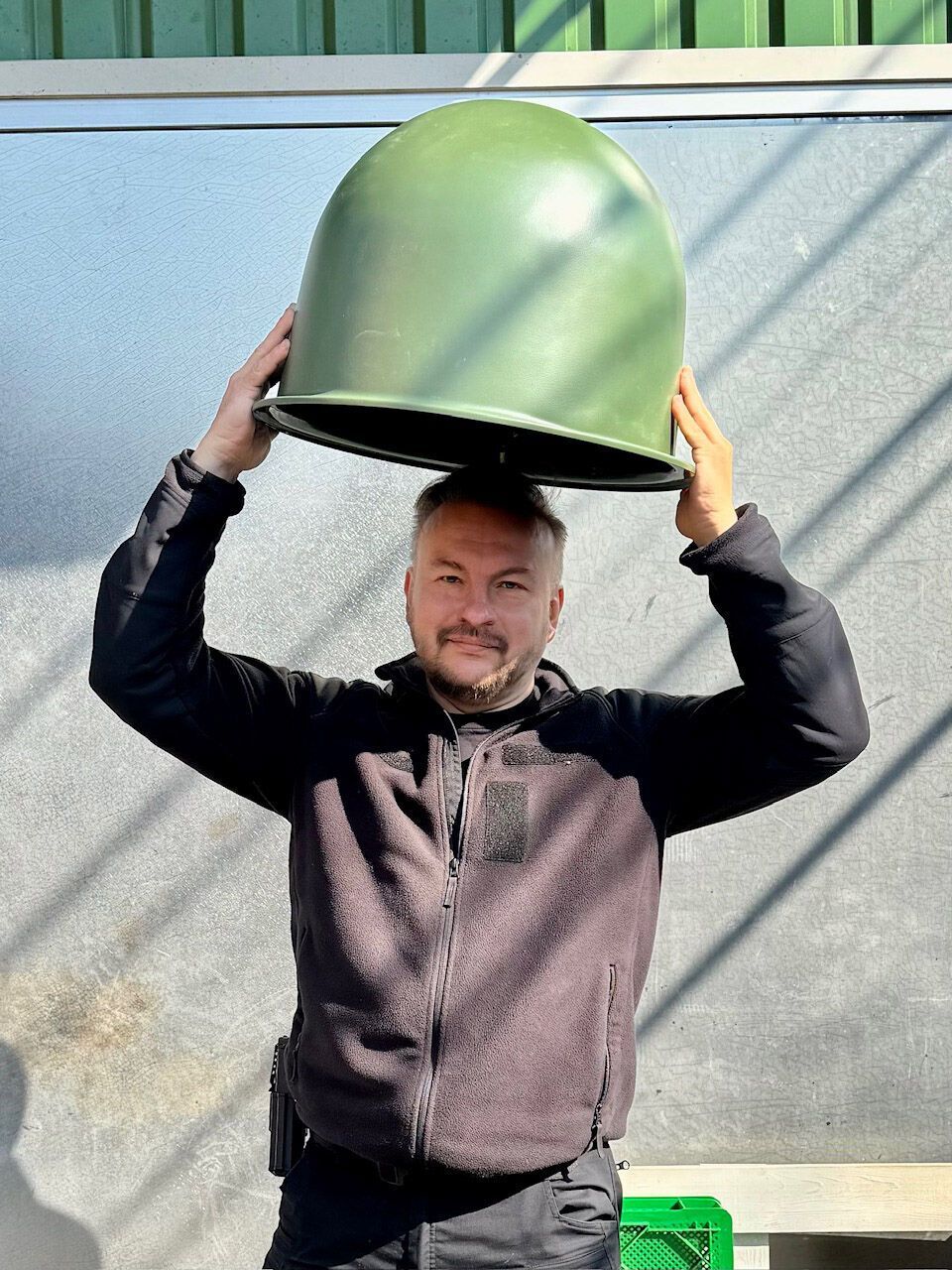 "Росіяни спробували мене вбити": у будинок радника міністра оборони врізався  реактивний "Шахед". Фото