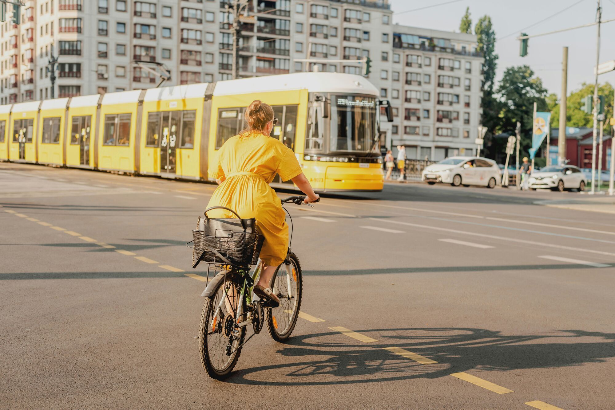 Які кольори в тренді цієї весни і літа: топ 7