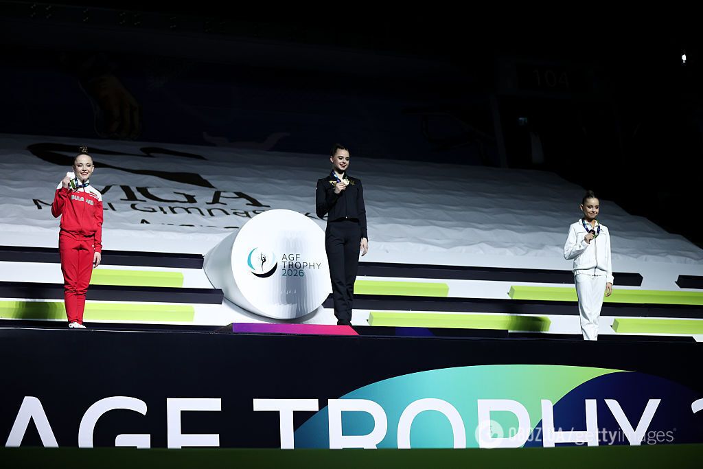 Росіянка, яка виявляла неповагу до України, відзначилася новим хамством на Кубку світу, стоячи з Онофрійчук. Відео