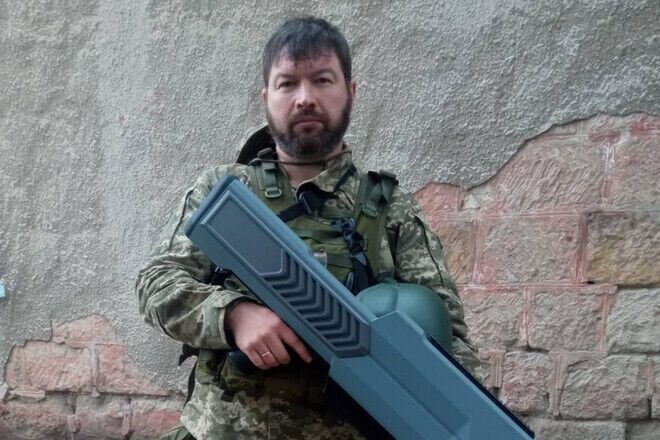 Прикрив собою побратимів: на Донеччині загинув внук ексглави Федерації футболу України. Фото