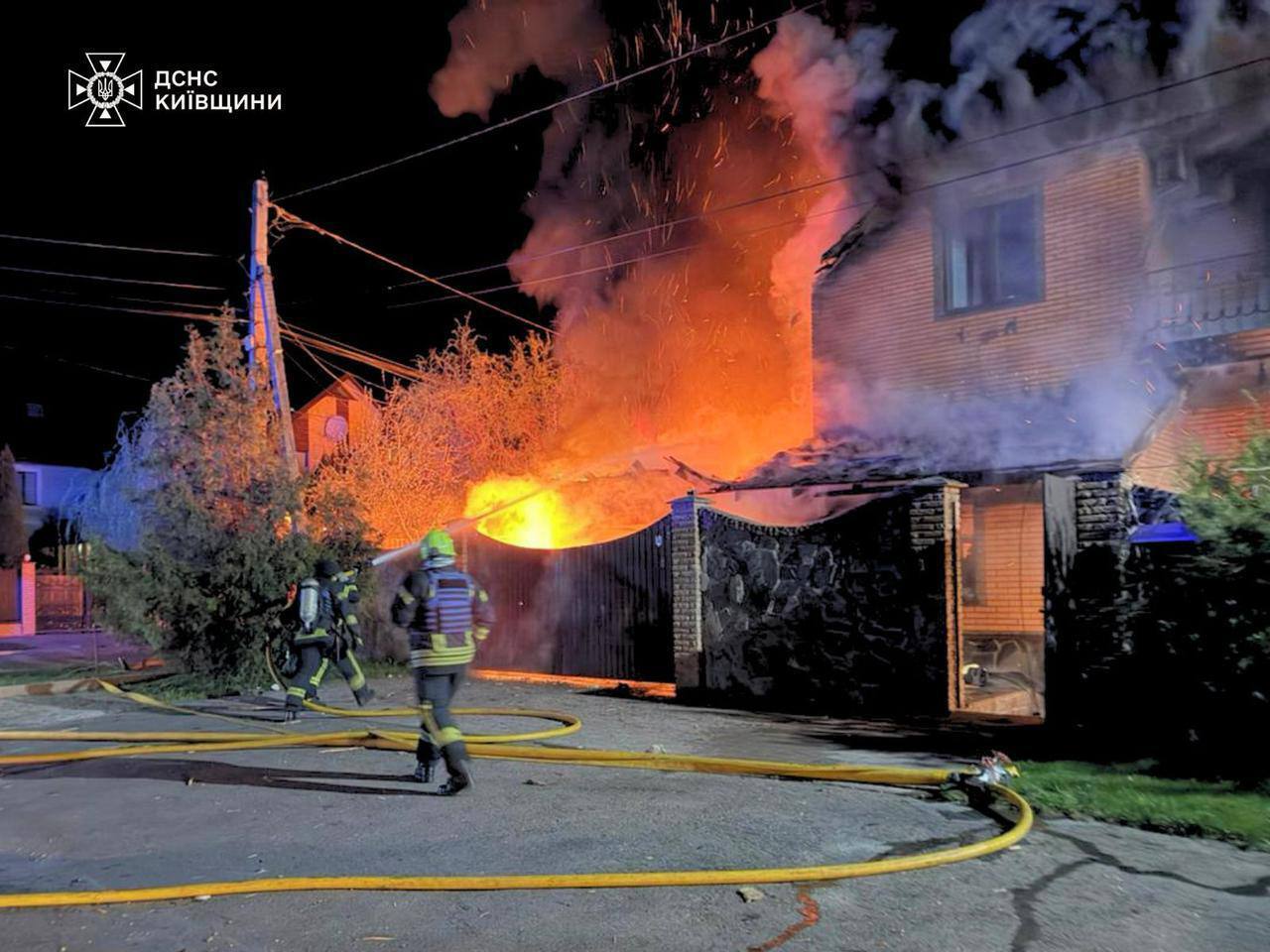 Оккупанты атаковали Киевскую область дронами: повреждены дома, есть пострадавший. Фото