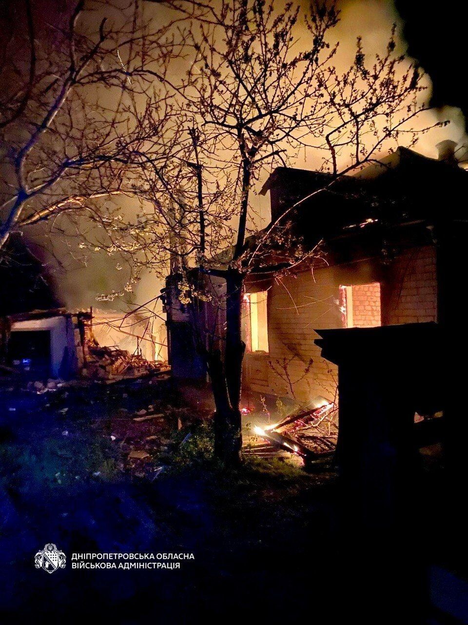 На Днепропетровщине в результате вражеской атаки пострадали шесть человек, произошли пожары. Фото