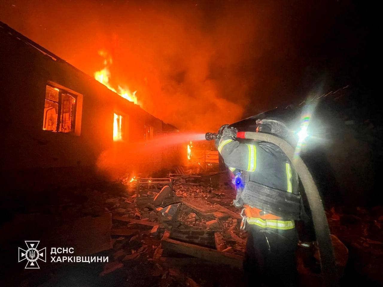 Оккупанты атаковали Великий Бурлук на Харьковщине: пострадали три человека. Фото и видео