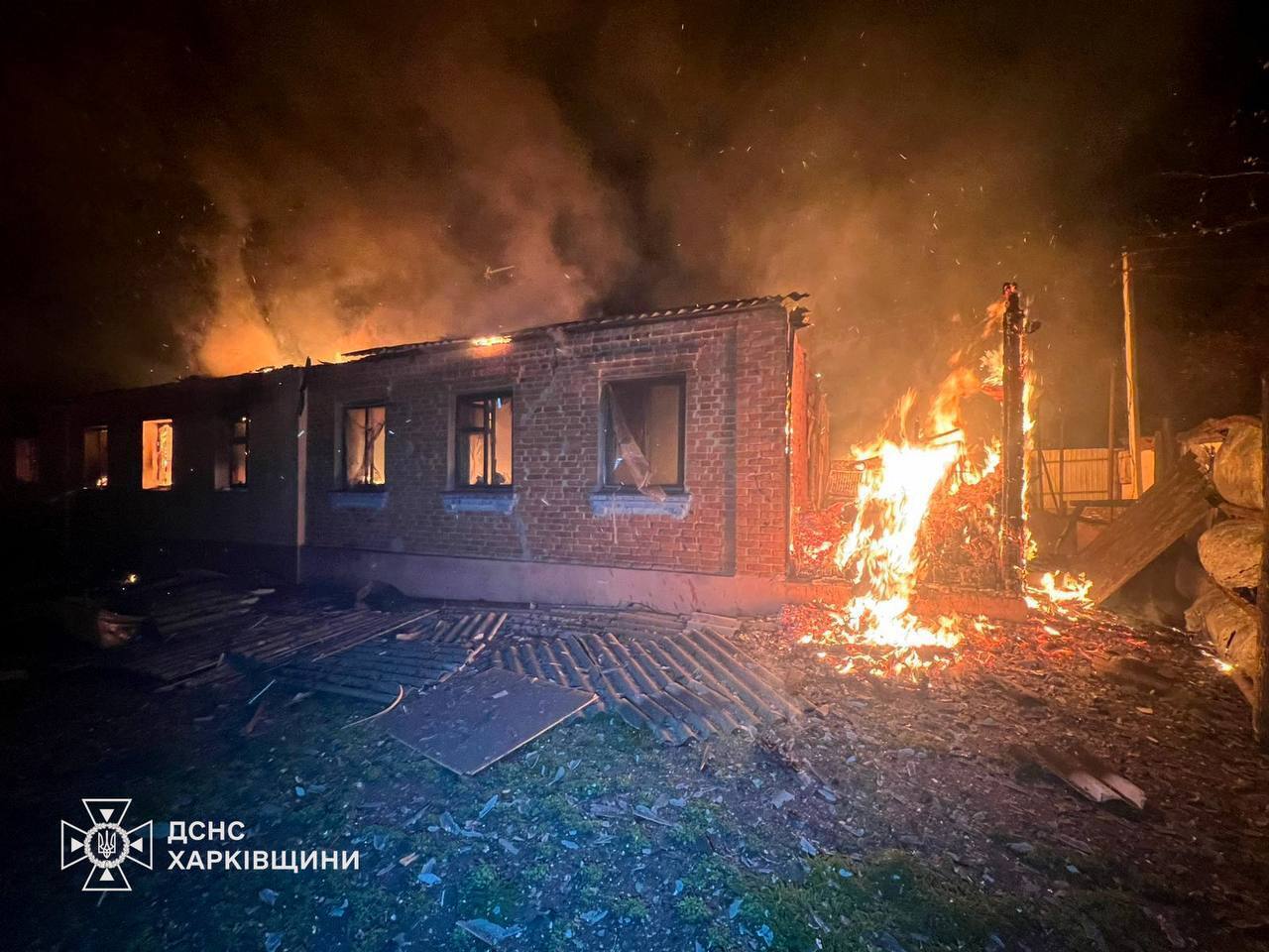 Оккупанты атаковали Великий Бурлук на Харьковщине: пострадали три человека. Фото и видео