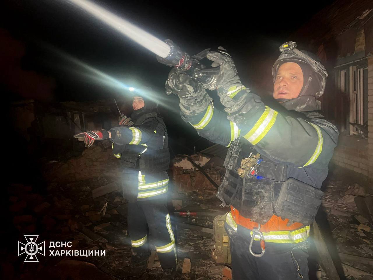 Оккупанты атаковали Великий Бурлук на Харьковщине: пострадали три человека. Фото и видео