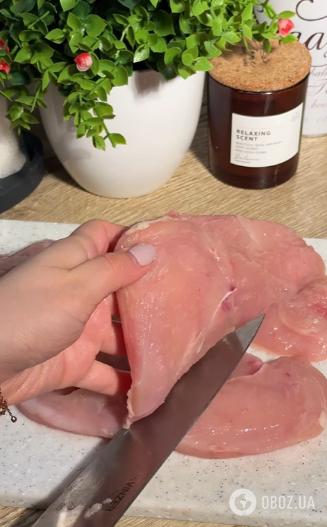 Соковите куряче філе під сирною шапкою: ділимось рецептом смачної страви на обід