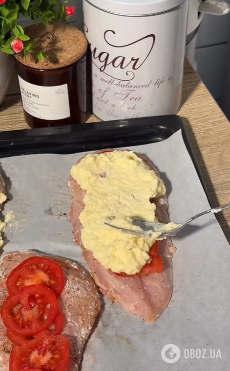 Соковите куряче філе під сирною шапкою: ділимось рецептом смачної страви на обід